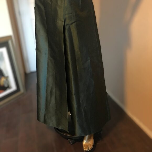 ALFRED SUNG Open Neckline Cutout Satin Twill A-Line Gown w/Pockets in Evergreen - Picture 4 of 11